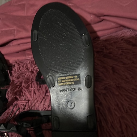 NWOT Steve Madden Black Jelly Sandals Size 7 - Picture 4 of 7